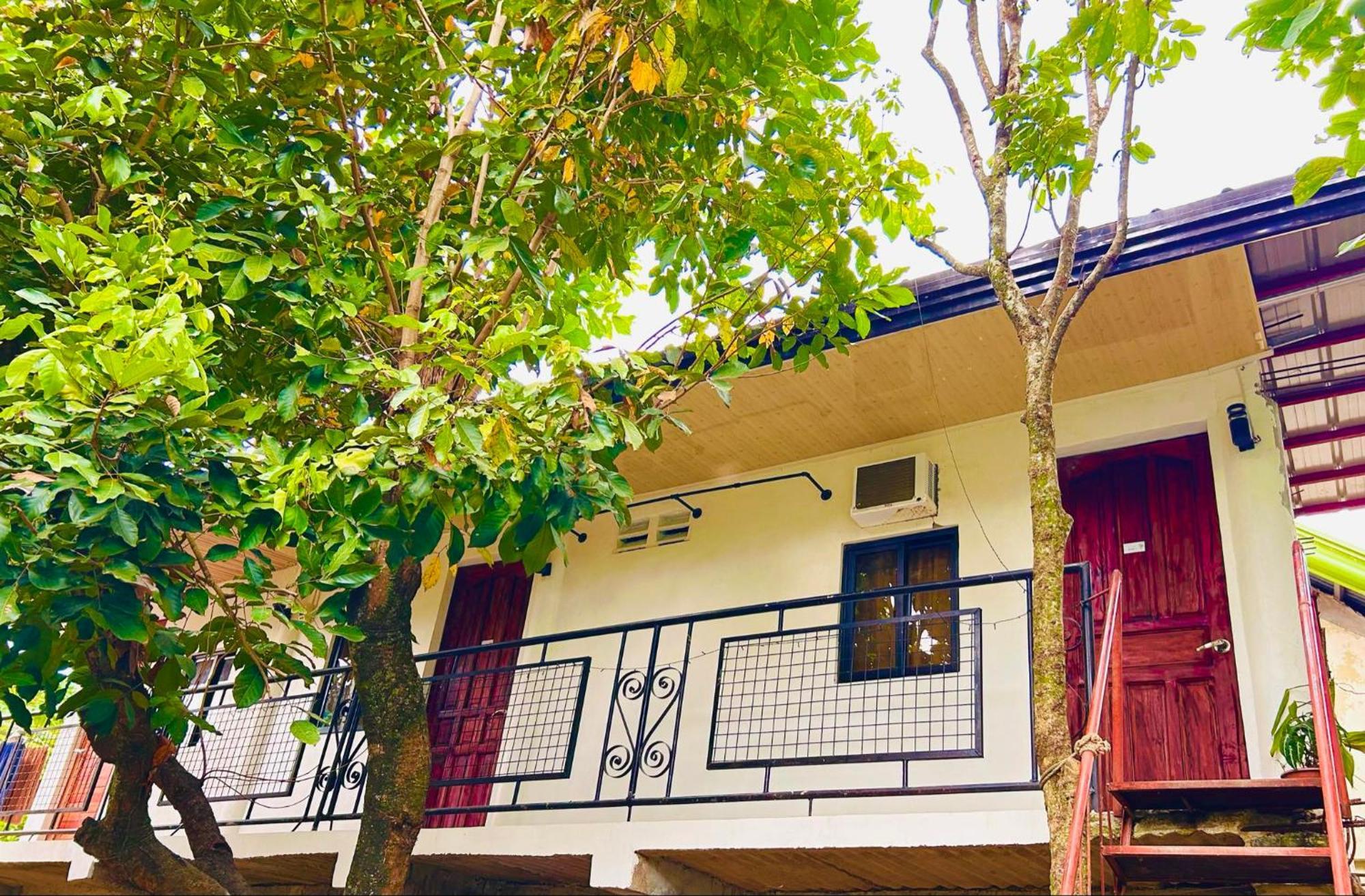 D's Haven Cafe Apartment *
