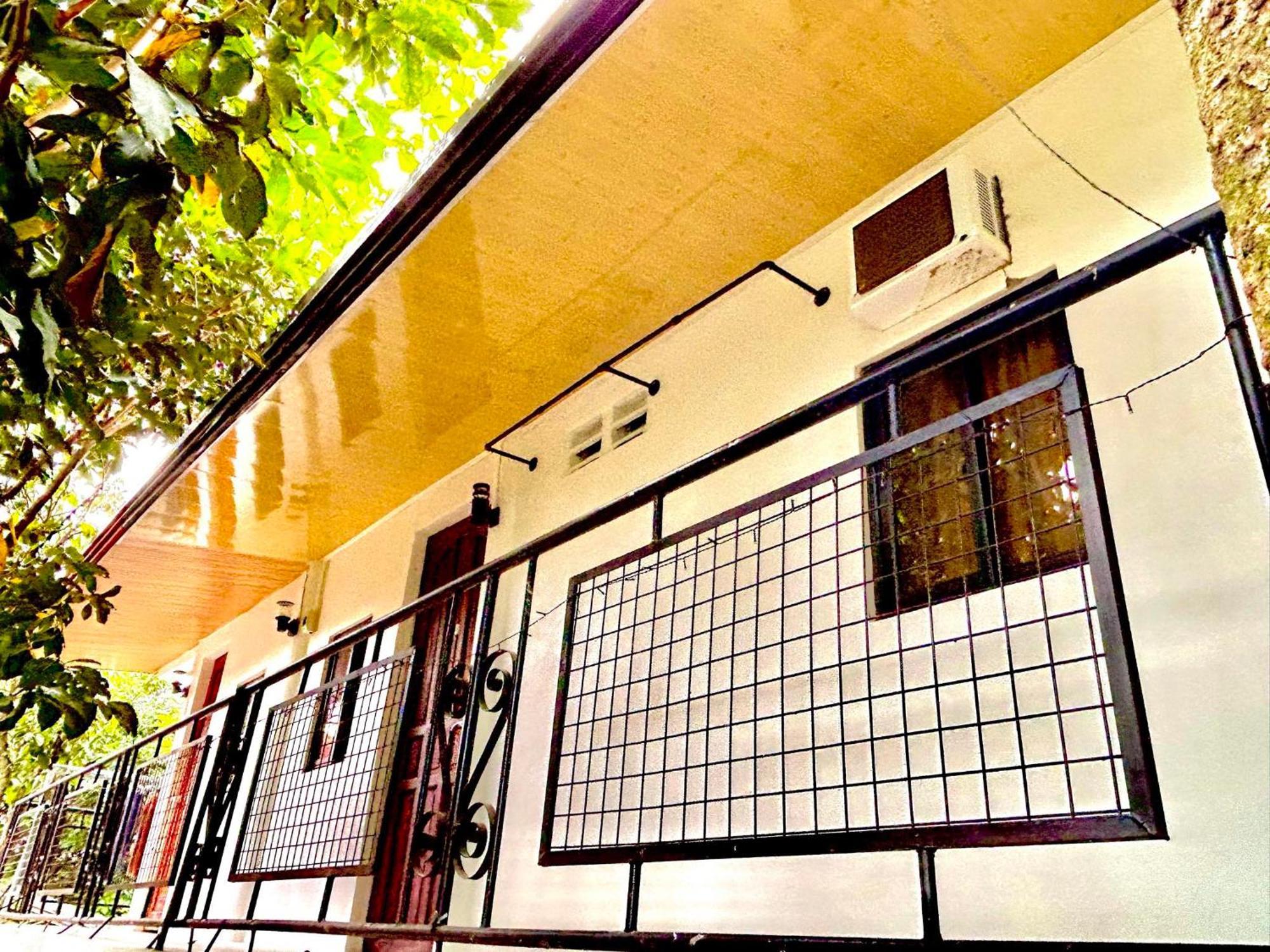D's Haven Cafe Apartment *
